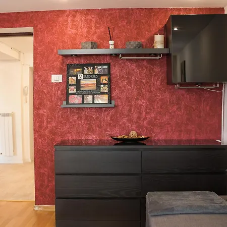 Bliss: Modern On Unirii Street Apartment
