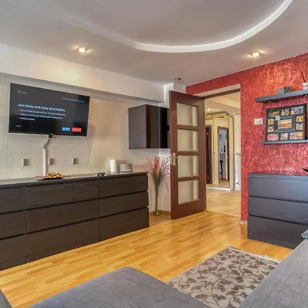 Bliss: Modern On Unirii Street Apartment