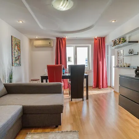 Bliss: Modern On Unirii Street * Bucharest