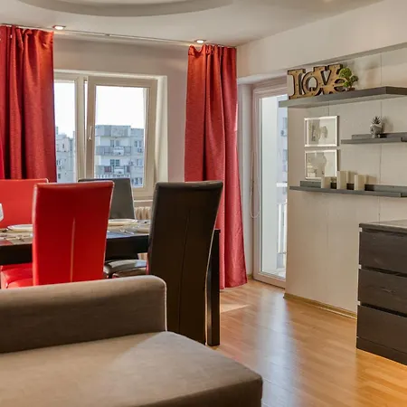 Bliss: Modern On Unirii Street Apartment Bucharest