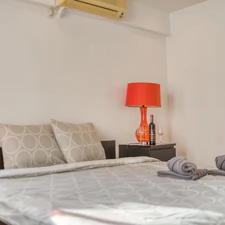 Apartment Bliss: Modern On Unirii Street Bucharest