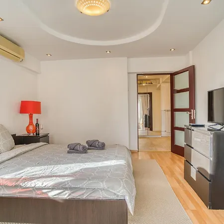 Bliss: Modern On Unirii Street Bucharest