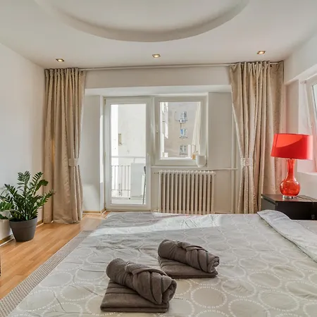 Bliss: Modern On Unirii Street Apartment *